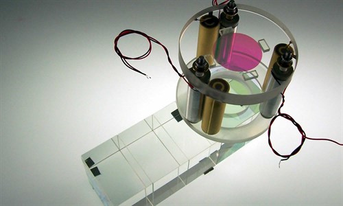 A spot high reflector coating on a piezo tunable mirror arm Image for coated-mirror-spotjpg